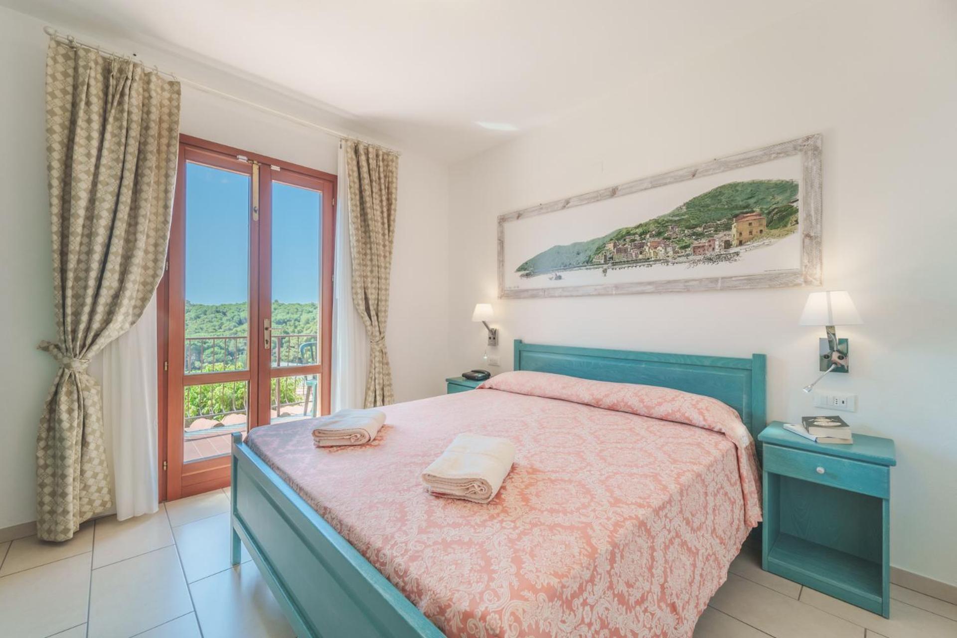 פטובאיה Hotel Lo Scirocco מראה חיצוני תמונה