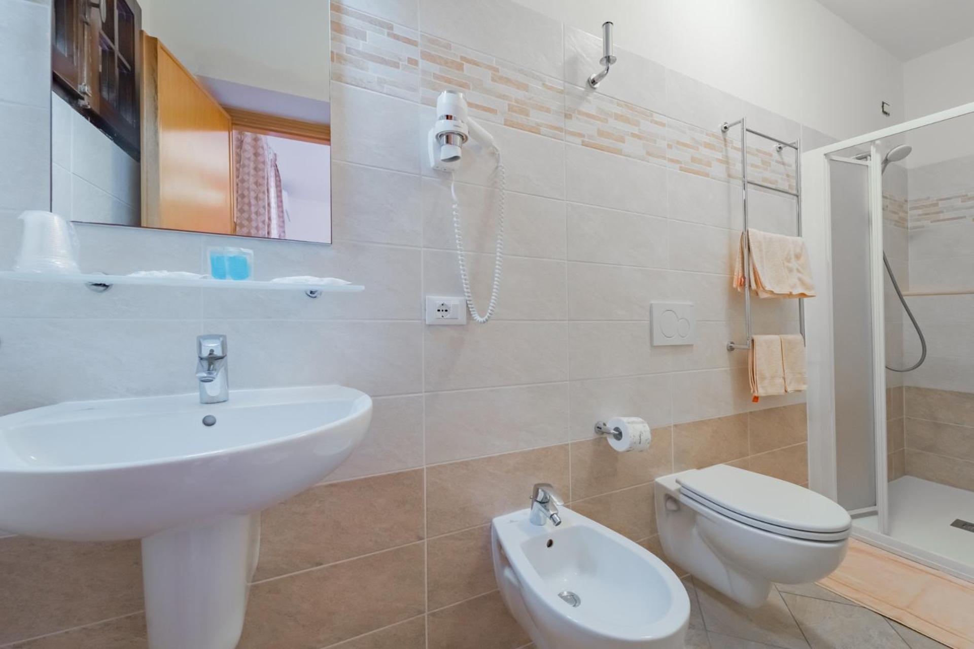 פטובאיה Hotel Lo Scirocco מראה חיצוני תמונה
