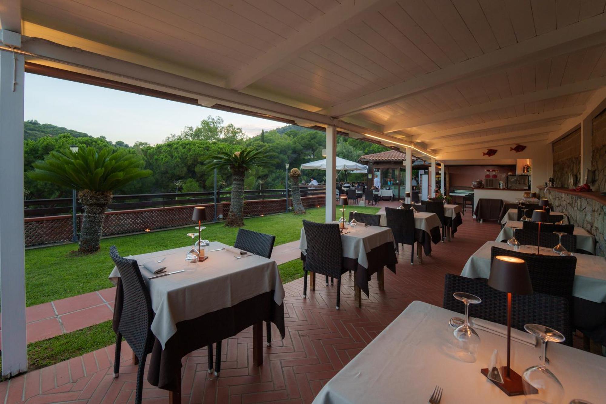 פטובאיה Hotel Lo Scirocco מראה חיצוני תמונה