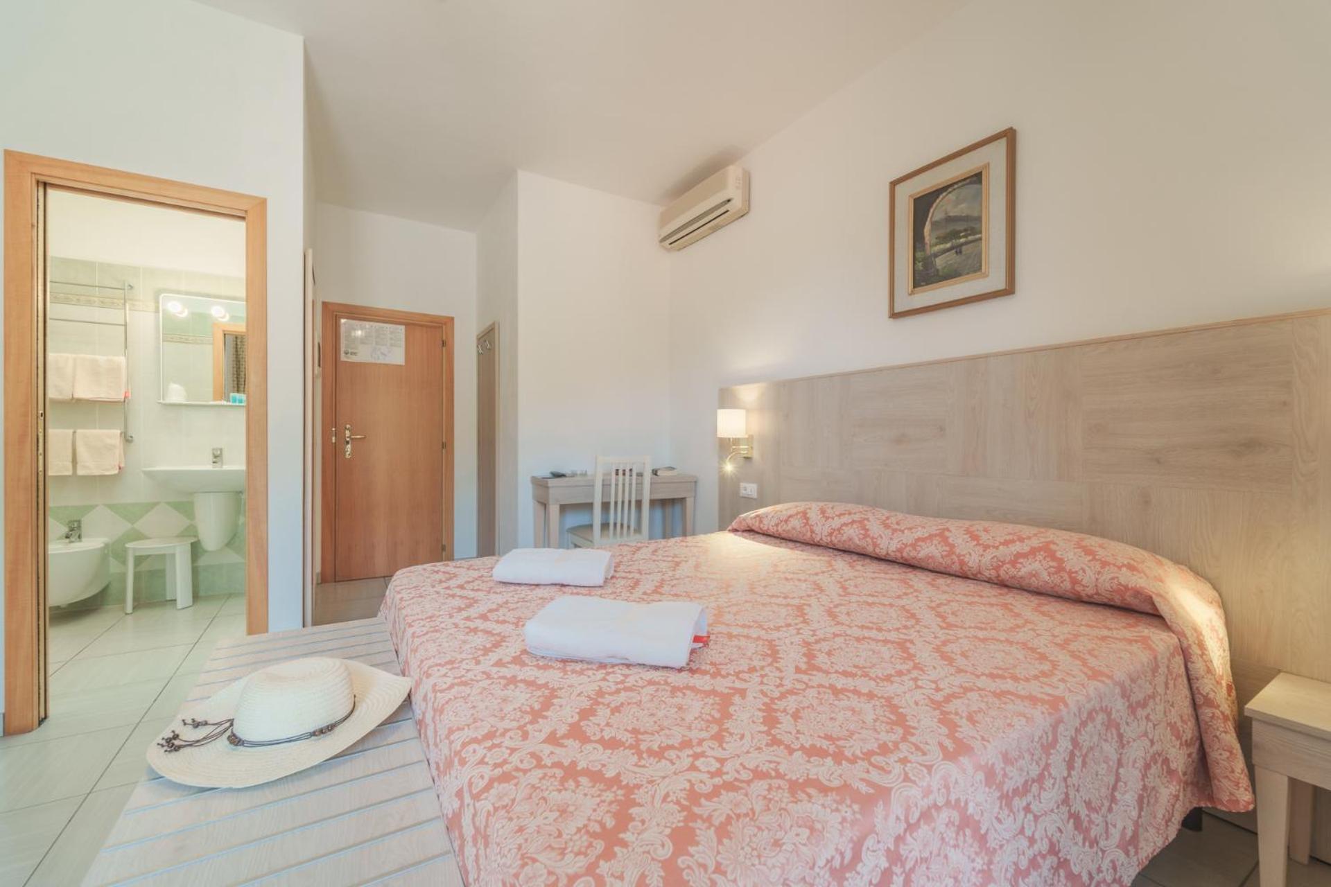 פטובאיה Hotel Lo Scirocco מראה חיצוני תמונה