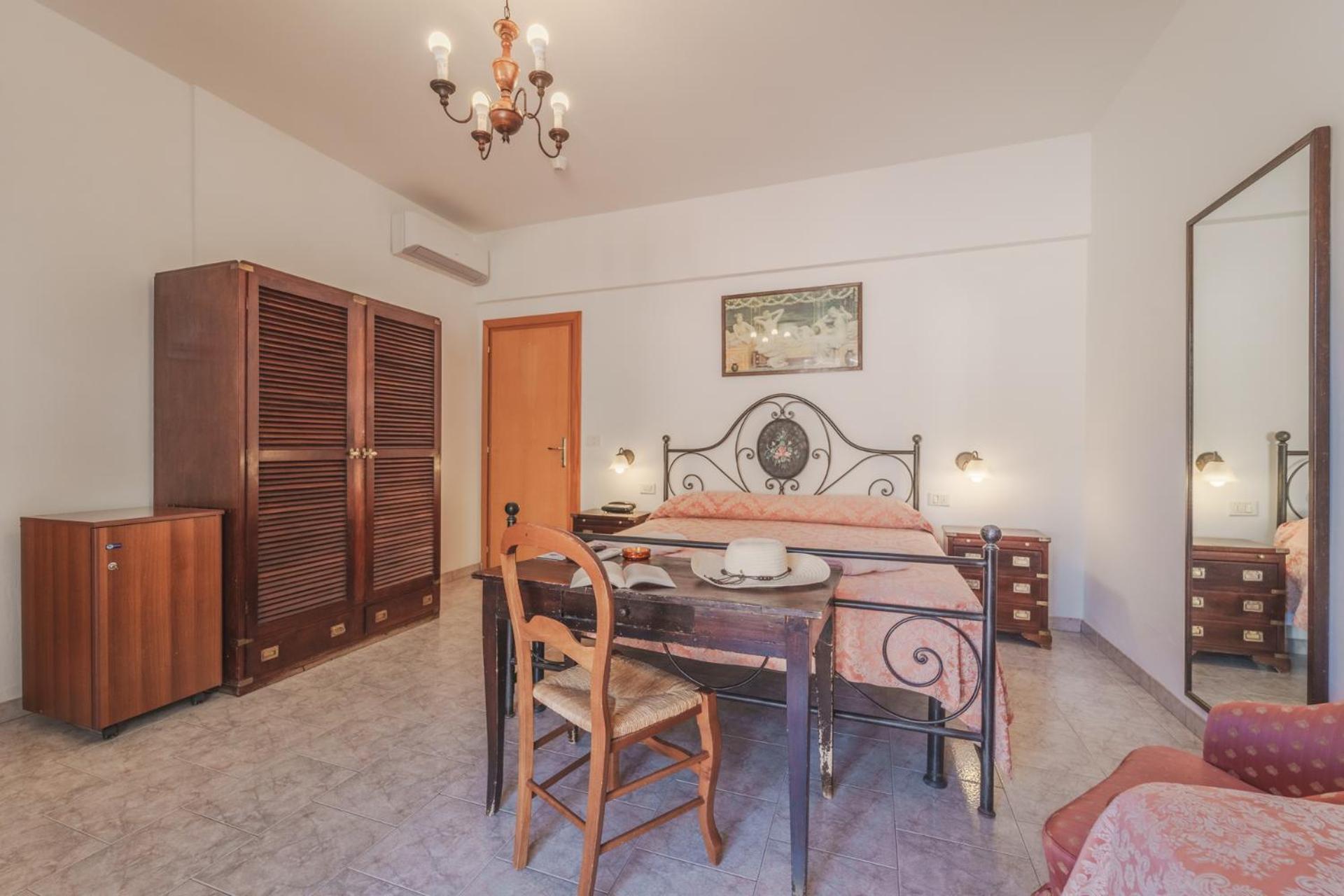 פטובאיה Hotel Lo Scirocco מראה חיצוני תמונה