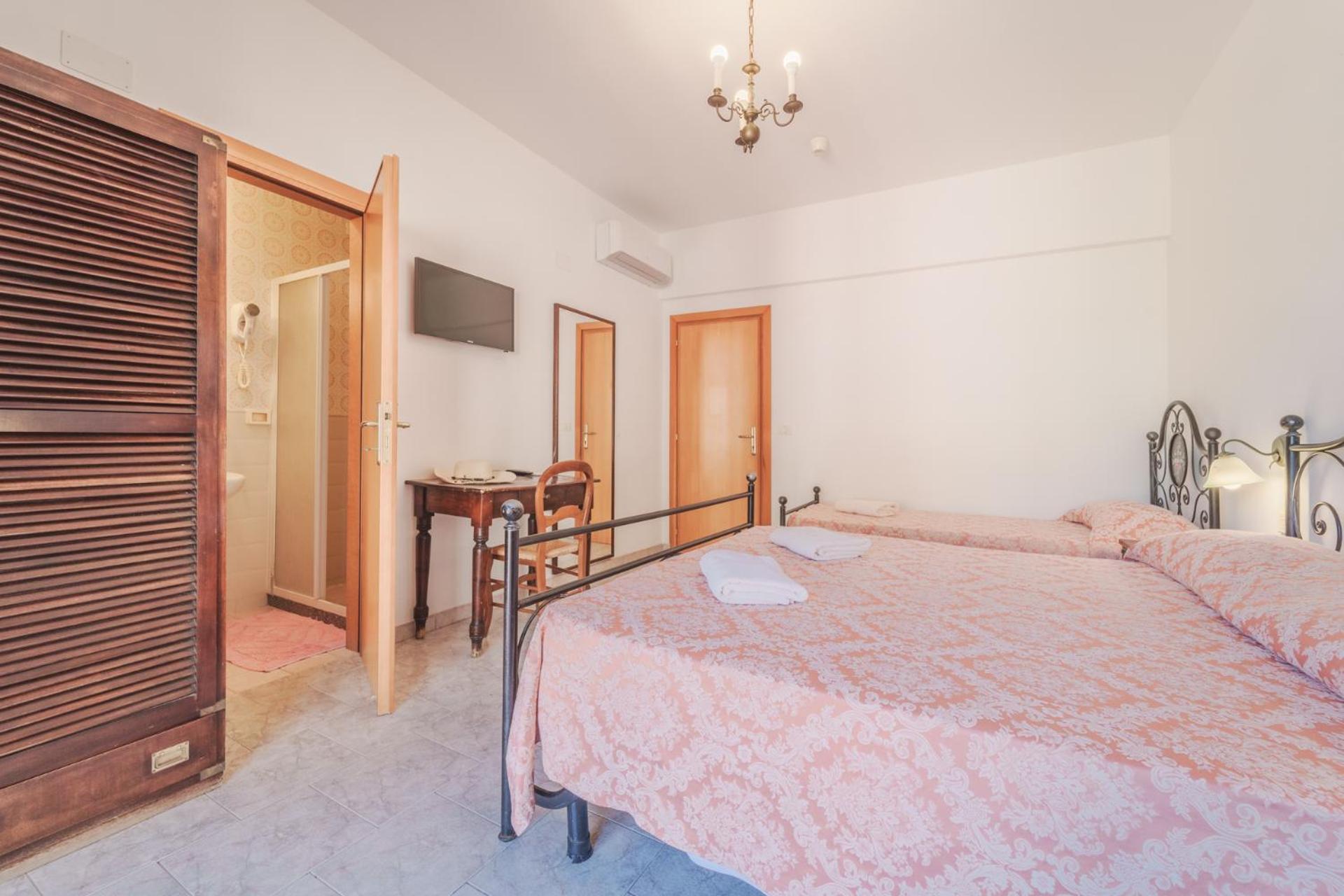 פטובאיה Hotel Lo Scirocco מראה חיצוני תמונה