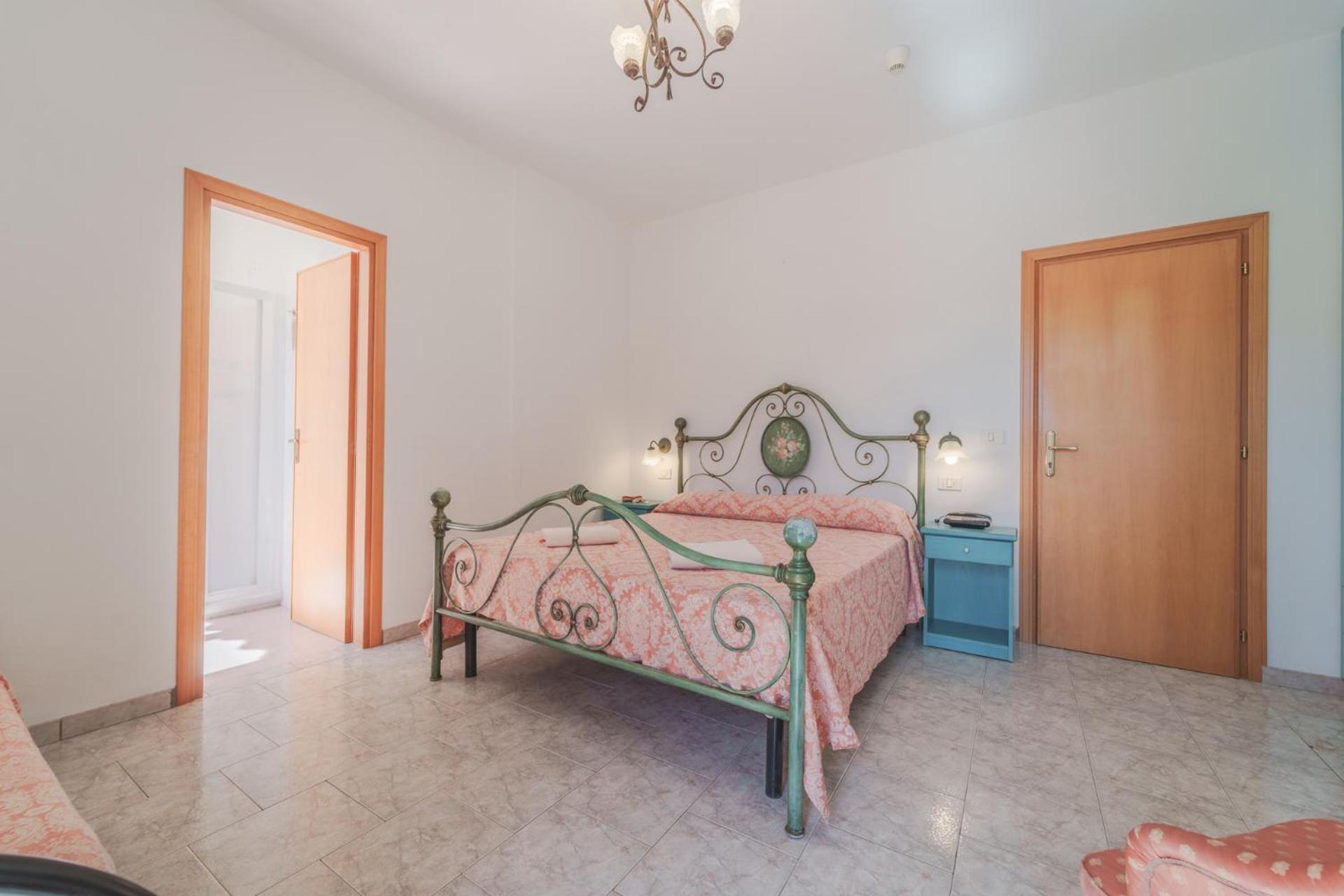 פטובאיה Hotel Lo Scirocco מראה חיצוני תמונה