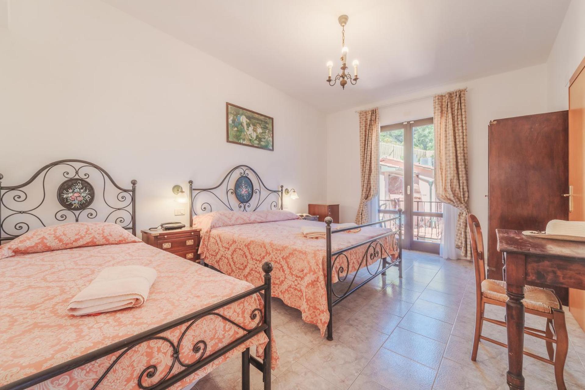 פטובאיה Hotel Lo Scirocco מראה חיצוני תמונה