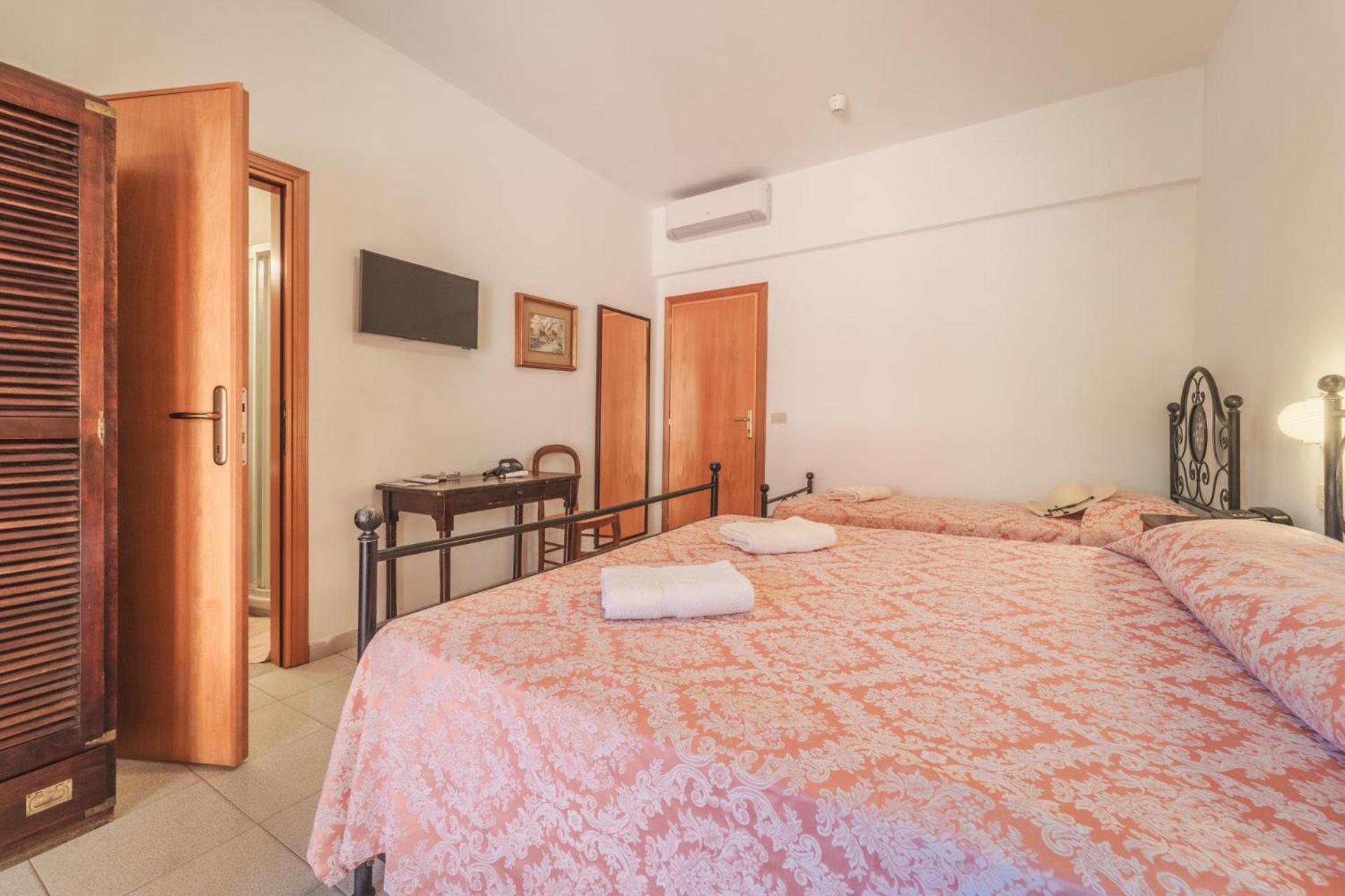 פטובאיה Hotel Lo Scirocco מראה חיצוני תמונה