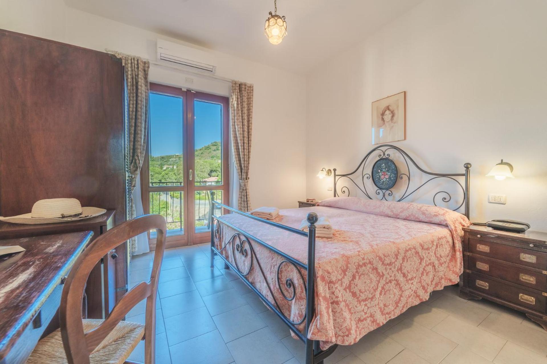 פטובאיה Hotel Lo Scirocco מראה חיצוני תמונה