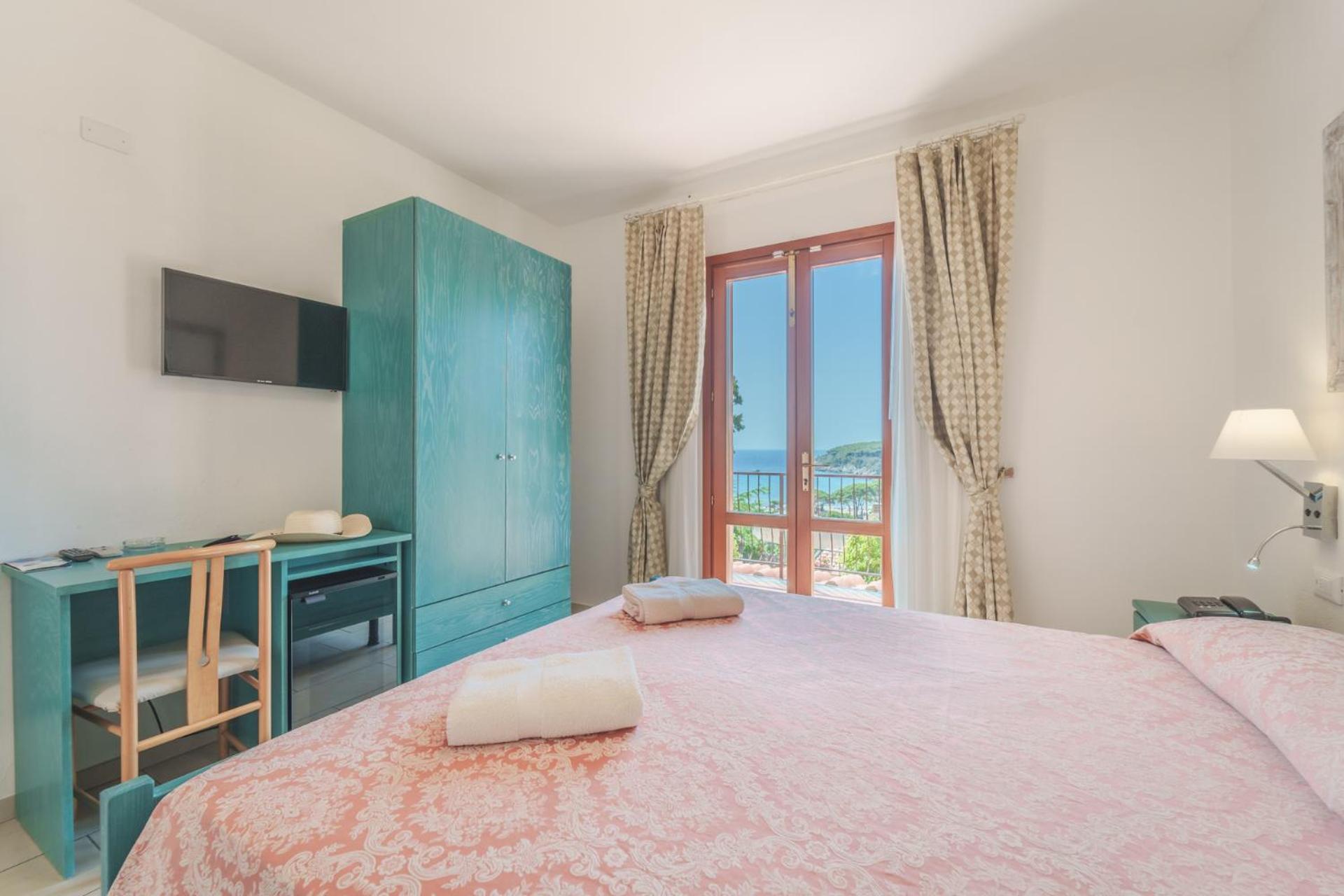 פטובאיה Hotel Lo Scirocco מראה חיצוני תמונה